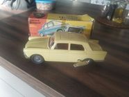 JOUSTRA CABOCHON TAXI POUR RENAULT 8 ET PEUGEOT 404 | Vroom Models