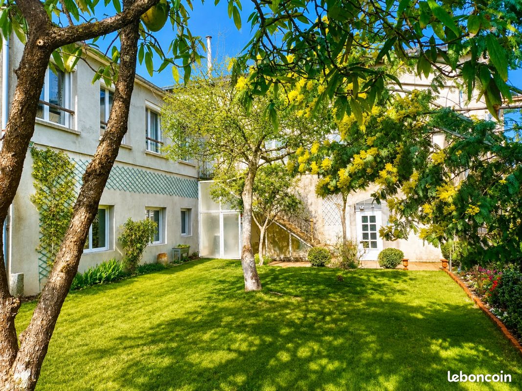 Maison 7 pièces 168 m² · à Parthenay · 168 m² · 225 000 €