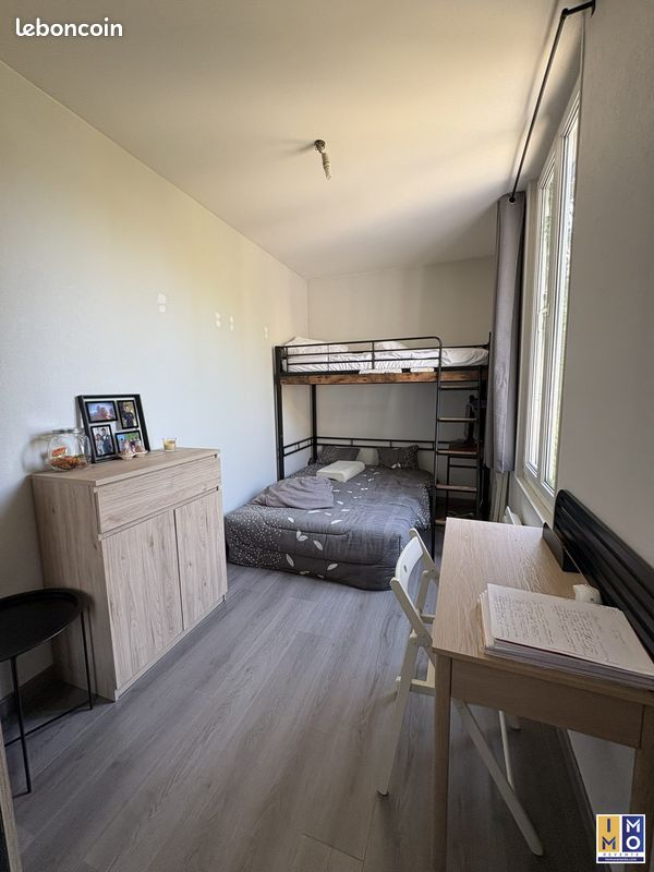 Appartement 1 pièce 18 m² · à Bourges · 18 m² · 400 €