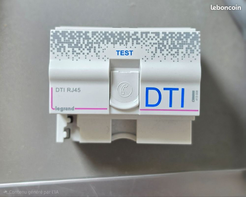DTI modulaire RJ45 pour coffret multimédia - 4,5 modules (image 1)
