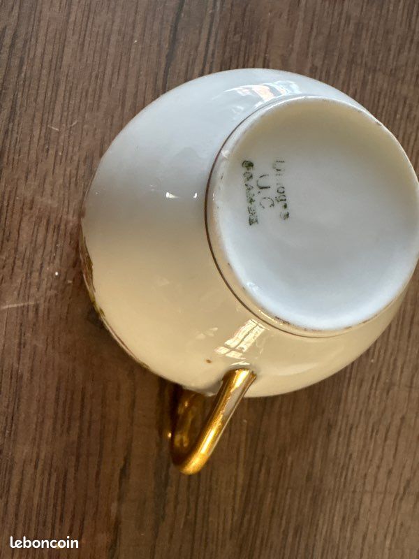 Lot de 2 tasses à thé en porcelaine de Limoges (image 3)