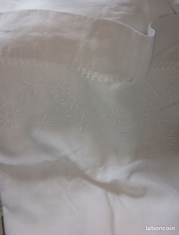 Drap ancien coton , brodé (image 1)