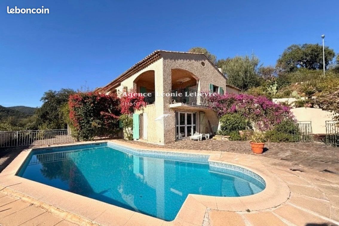 Maison 10 pièces 330 m² · à Roquebrune-sur-Argens · 330 m² · 1 399 000 €