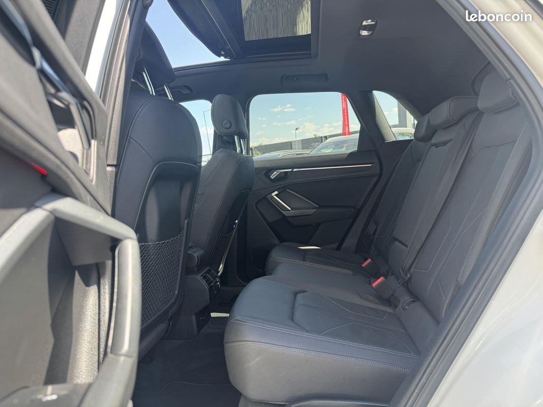 AUDI Q3 35 TDI 150 ch S tronic 7 S line (image 11)