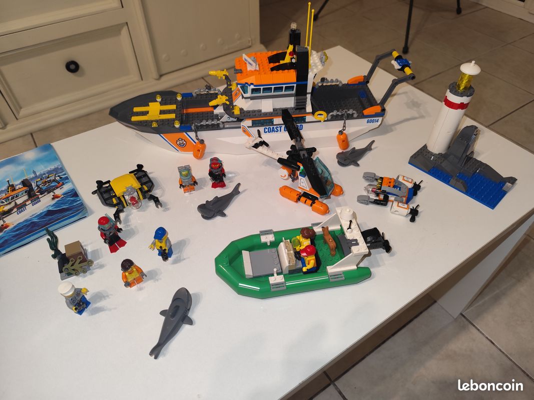 Lego city 60014 Garde côte + 60021 Sous marin (image 1)