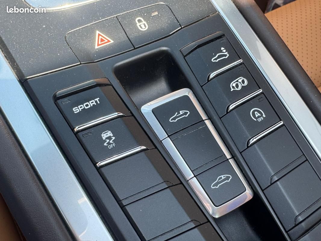 Porsche 911 TARGA 4 3.4i 350 PDK (image 19)
