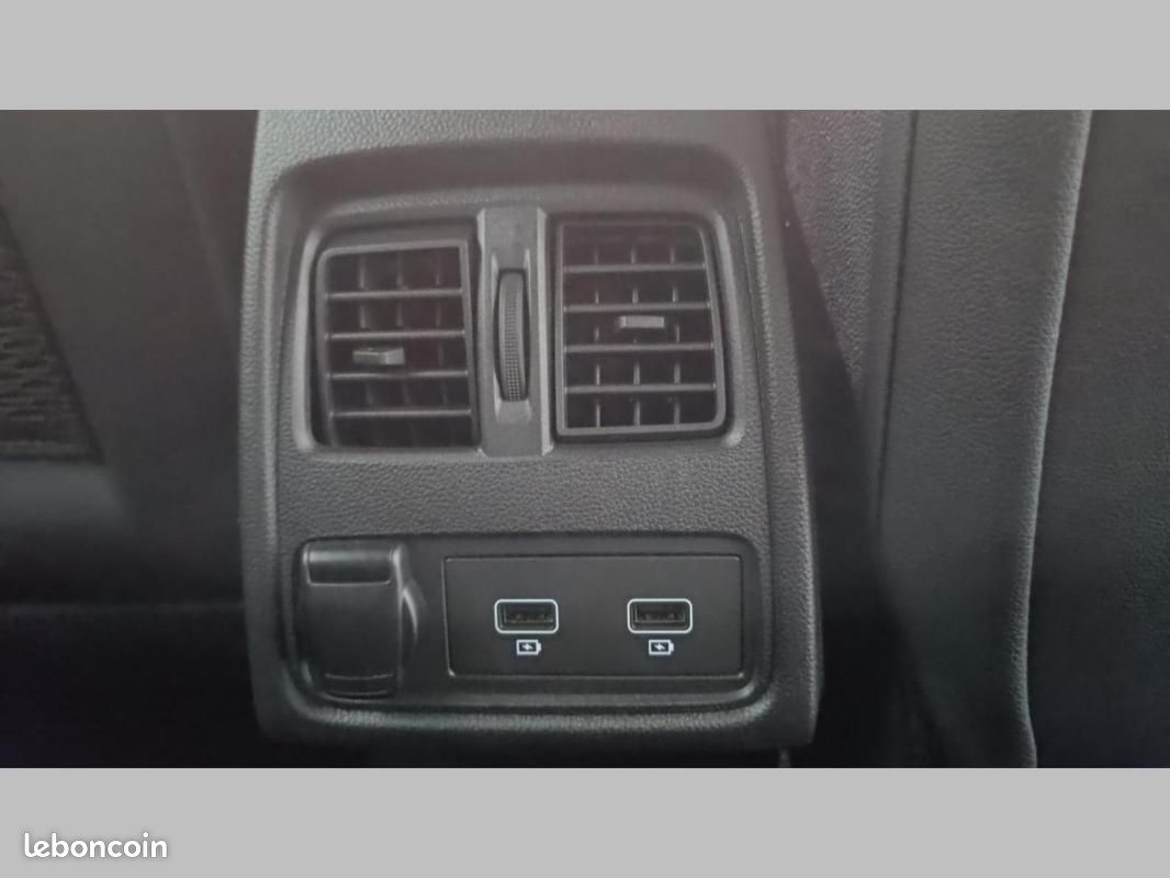 Renault Captur TCe 160 EDC SL Rive Gauche (image 18)
