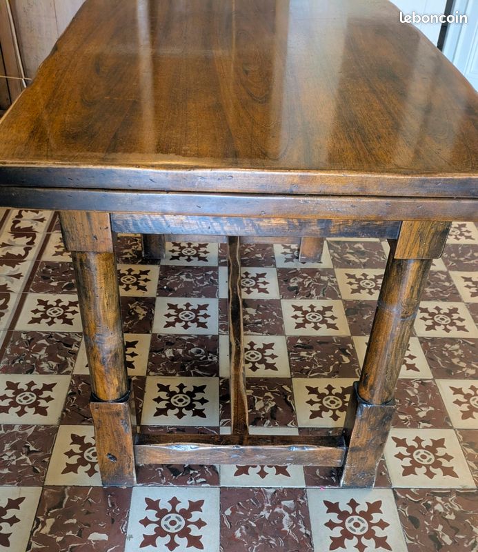 Table ancienne en bois massif avec rallonges intégrées – 142 cm à 245 cm (image 3)