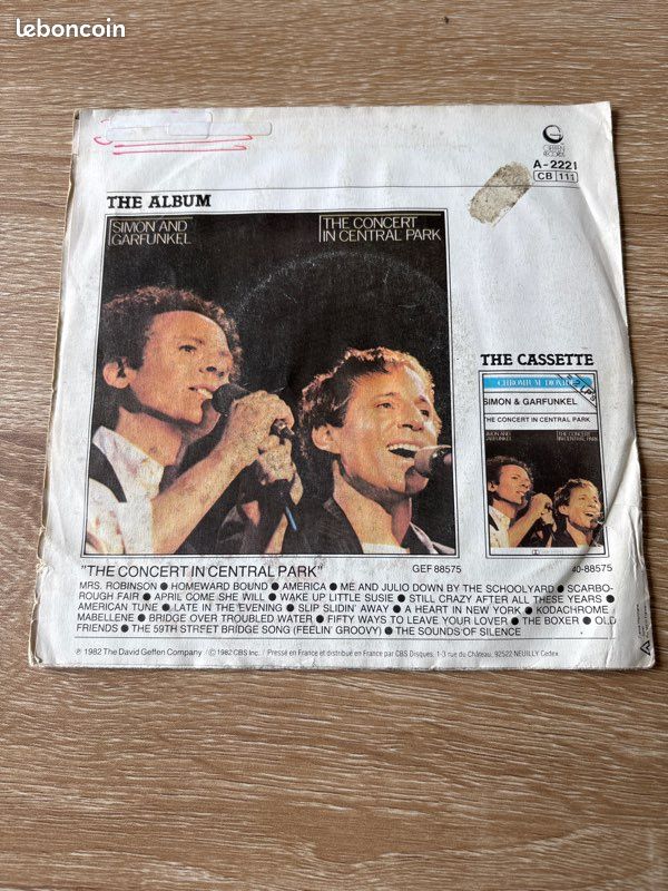 Simon and Garfunkel (image 2)