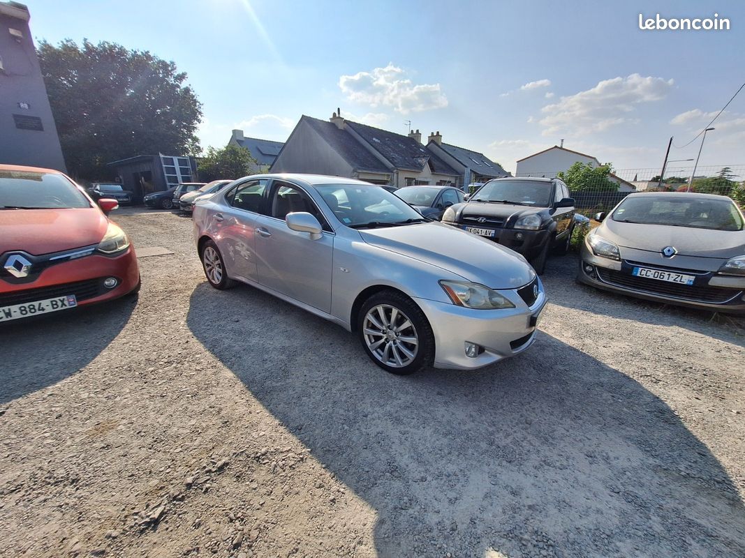 LEXUS IS 220 d Pack Sport (image 6)