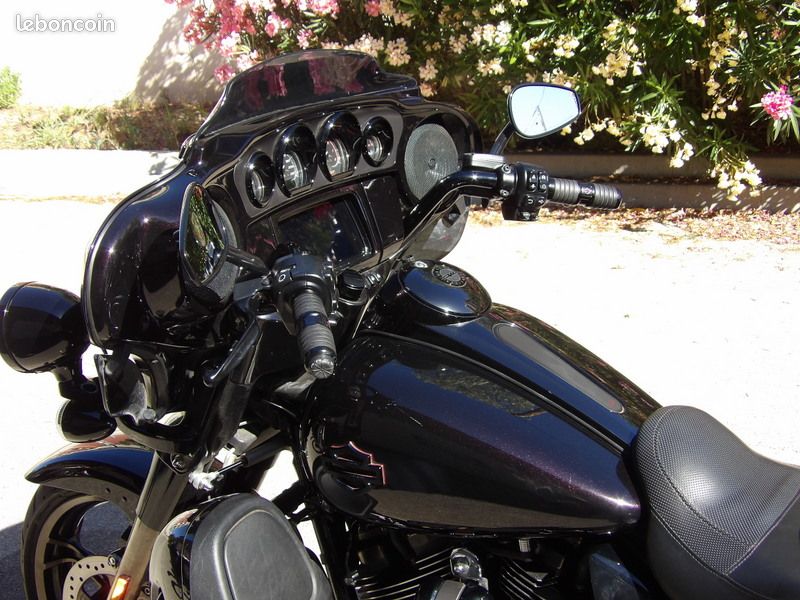Harley Davidson TRIKE TRI GLIDE 1923 CVO (image 6)