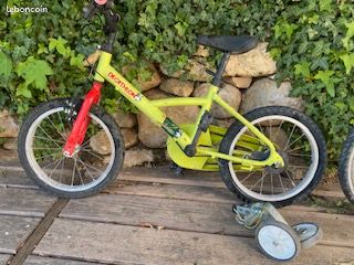 Vélo 16 pouces (avec petites roues) (image 1)