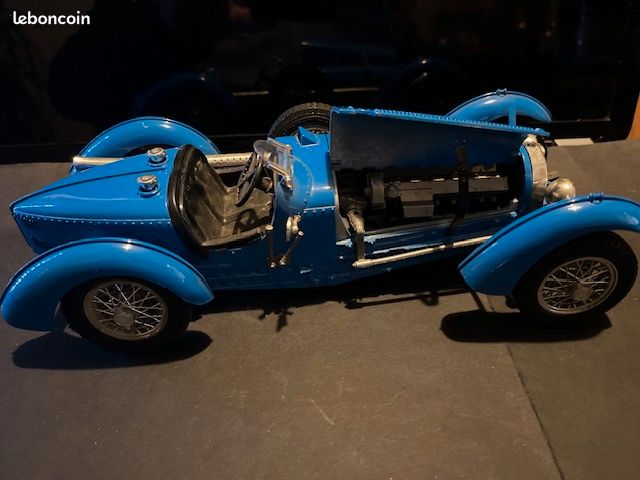 Bugatti type 59 ; modèle réduit 1:18 Bburago - Modélisme