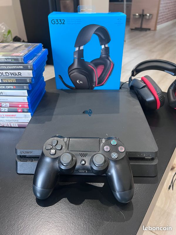 PlayStation 4 slim (image 5)
