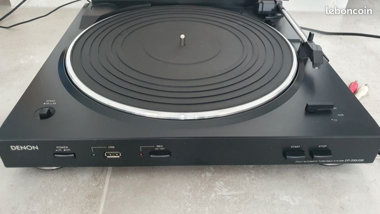 Denon DP-450USB Tourne-disque entraîné par courroie Blanc