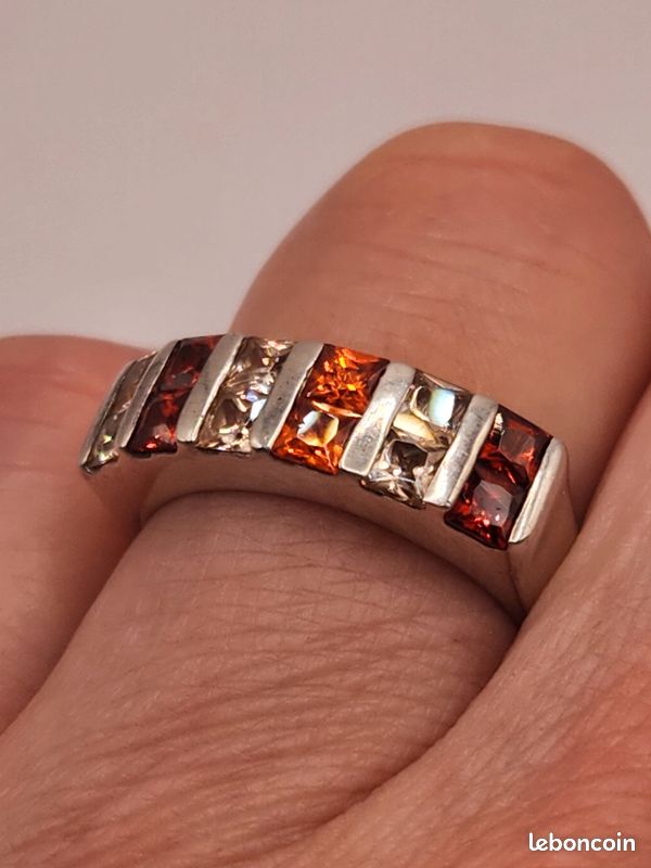 Bague En Argent Massif Avec Zircons Rouges Et Blancs - Taille 57 - Occasion - Sterling