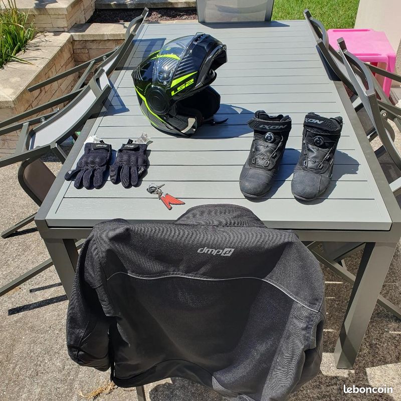 Casque et tenue (image 1)