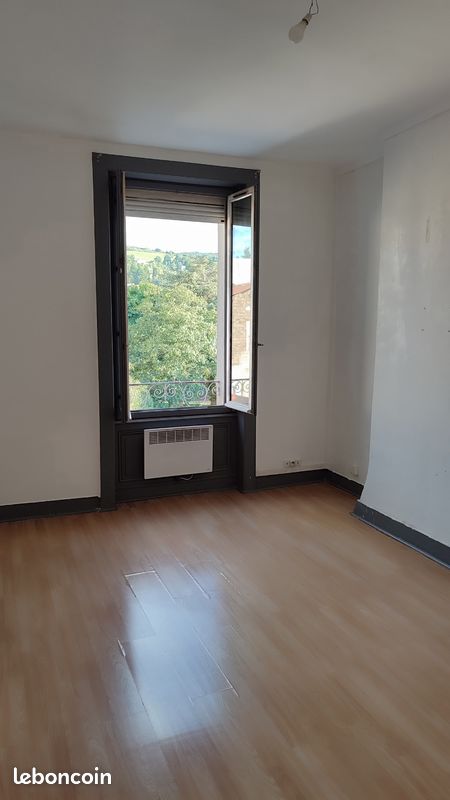 Appartement 2 pièces 45 m² · à La Ricamarie · 45 m² · 390 €/mois