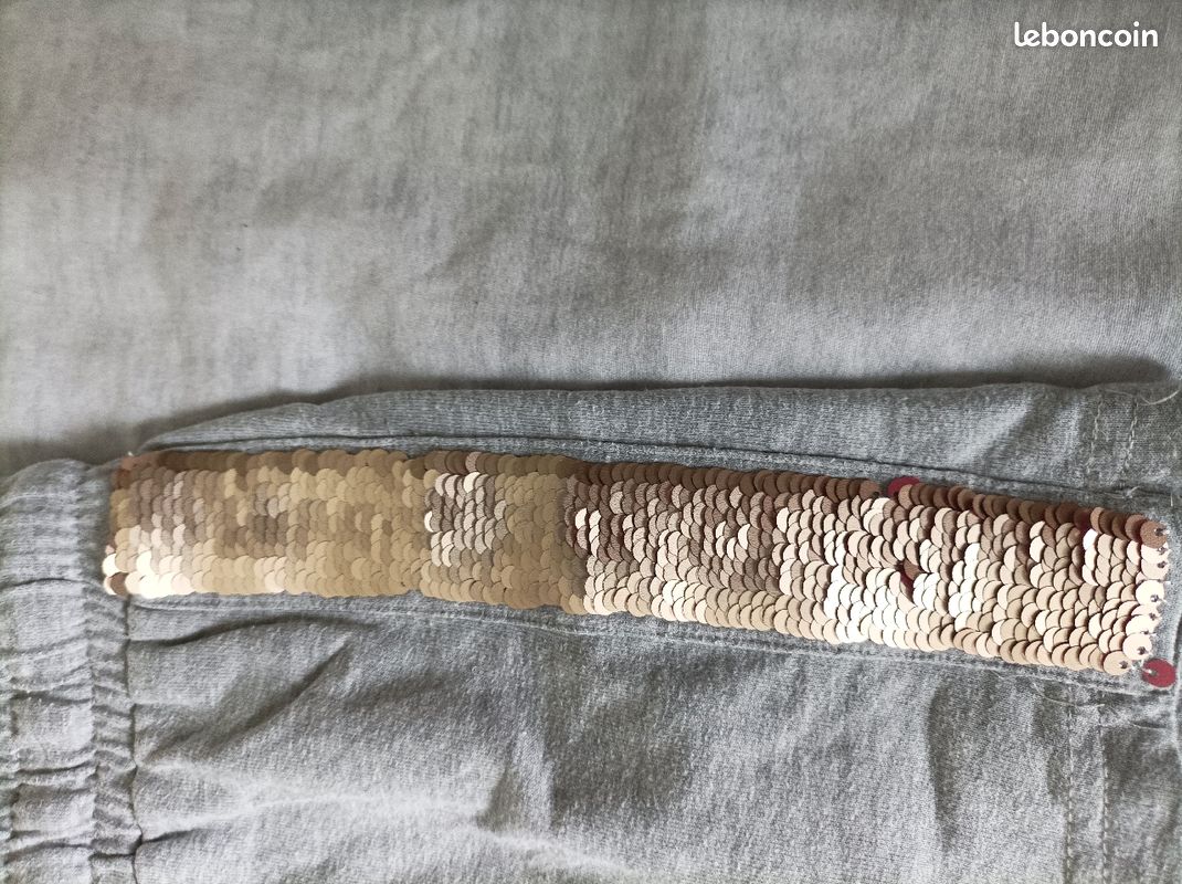 Jupe grise avec paillettes a relever (image 4)