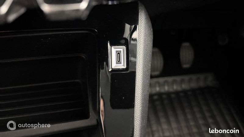 Peugeot 208 1.2 PureTech 100ch S&S Active (image 30)
