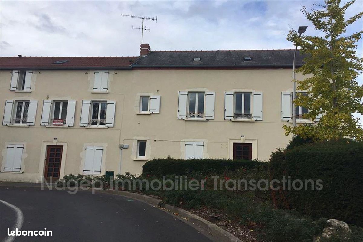 Immeuble 9 pièces 350 m² · à Vichy · 350 m² · 270 000 €