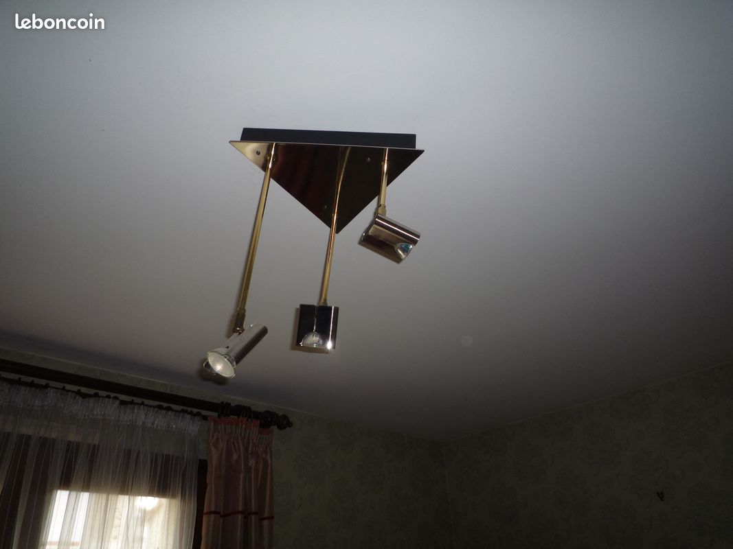 Plafonnier à 3 spots orientables (image 2)