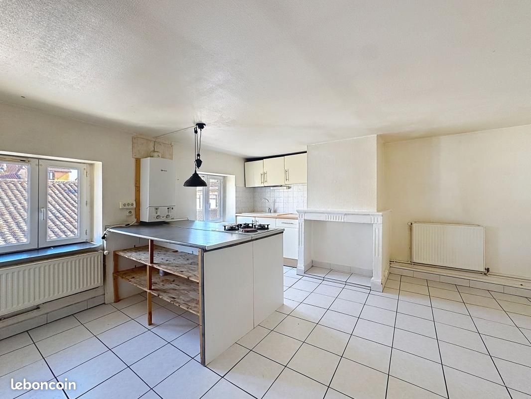 Appartement 3 pièces 61 m² · à Villefranche-sur-Saône · 61 m² · 120 000 €