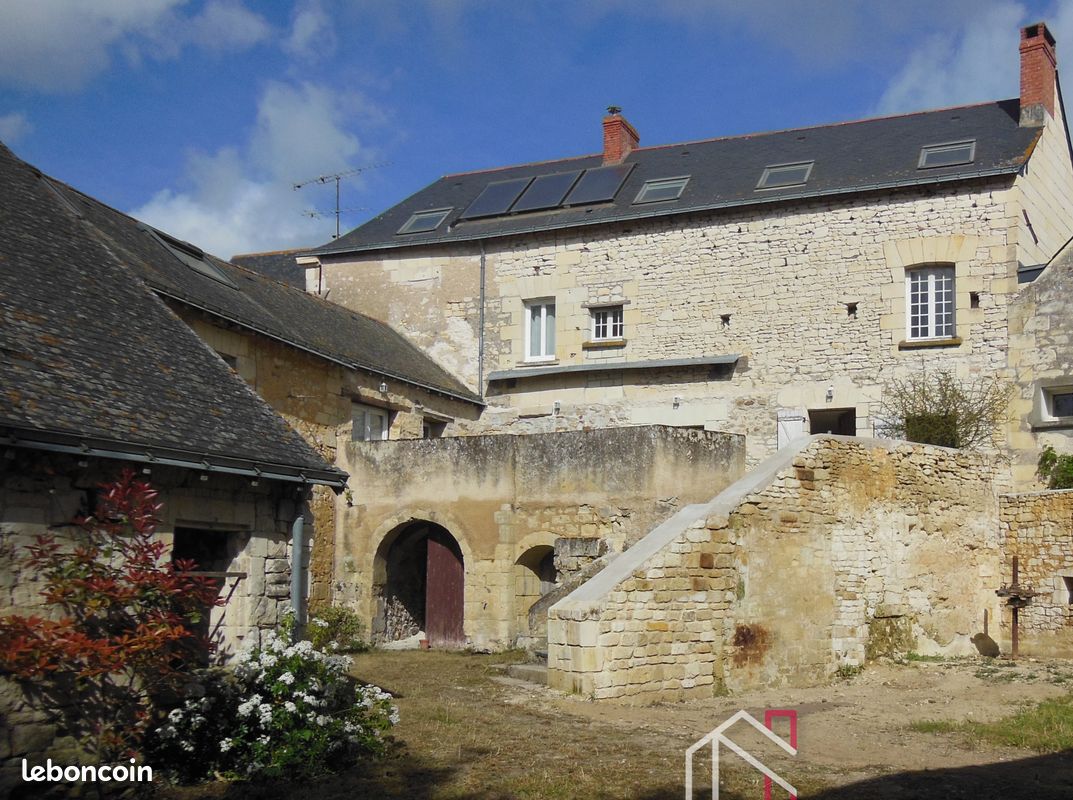 Maison 9 pièces 269 m² · à Gennes-Val-de-Loire · 269 m² · 335 000 €