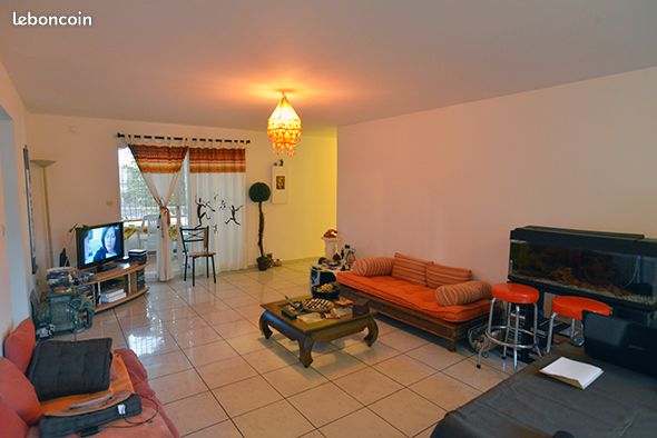 Appartement 3 pièces 77 m² · à Saint-Denis · 77 m² · 950 €/mois