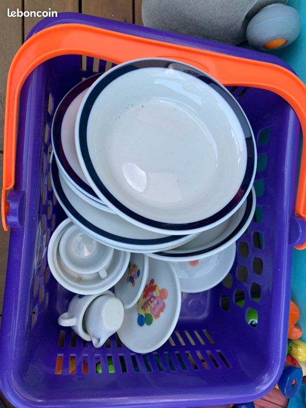 Dînette plastique et porcelaine (image 4)