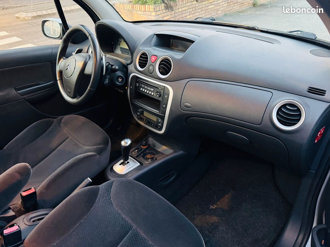 Citroen c3 1.6 16v 110 cv exclusive sensodrive 1ere main garantie (image 5)