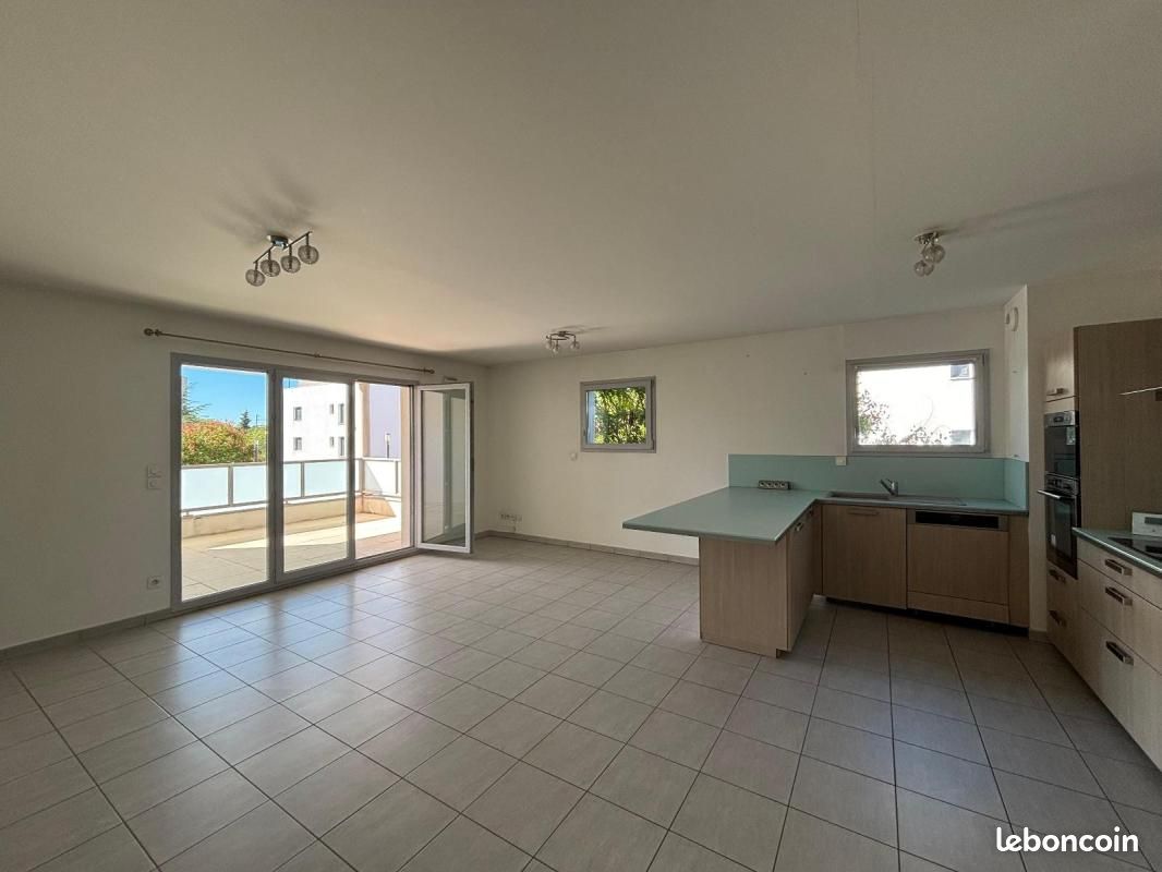Appartement 3 pièces 76 m² · à Bourg-lès-Valence · 76 m² · 875 €/mois