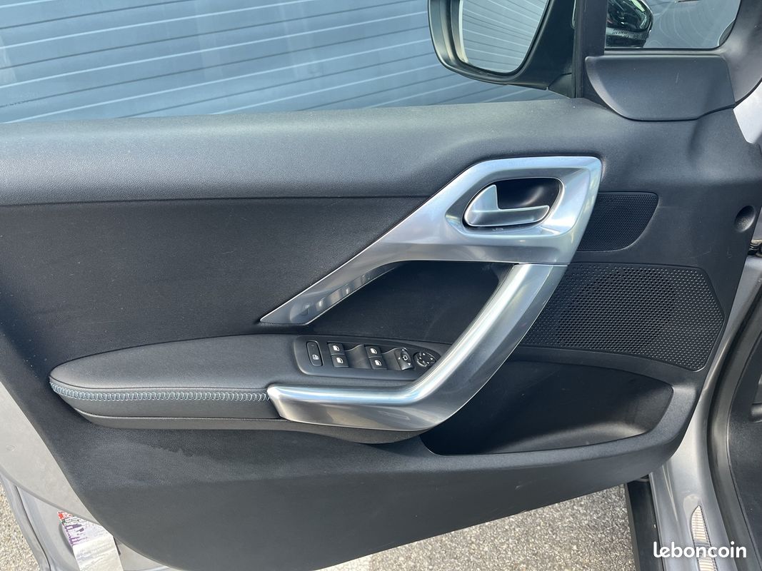 Peugeot 2008 1.6 BLUEHDI 120CH CROSSWAY S&S (image 10)