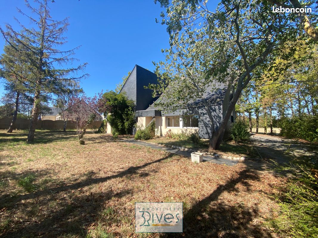 Maison 8 pièces 150 m² · à Saint-Augustin-des-Bois · 150 m² · 275 000 €