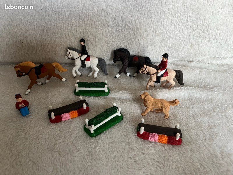 Lot figurines équitation (image 1)