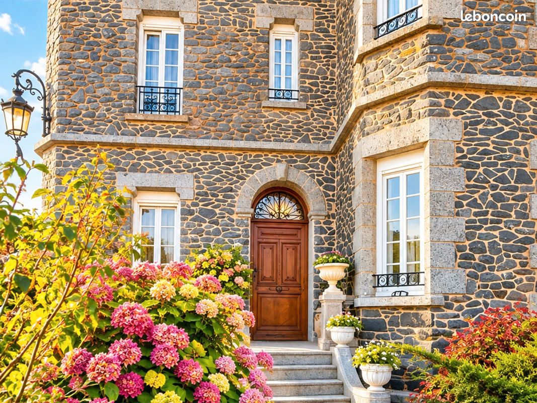 Maison 10 pièces 268 m² · à Merdrignac · 268 m² · 428 901 €