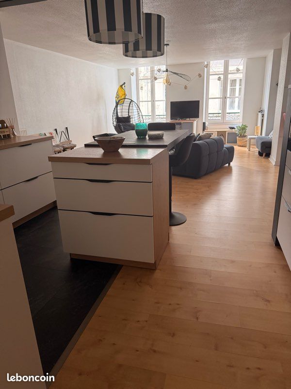 Appartement 4 pièces 120 m² · à Aurillac · 120 m² · 1 020 €