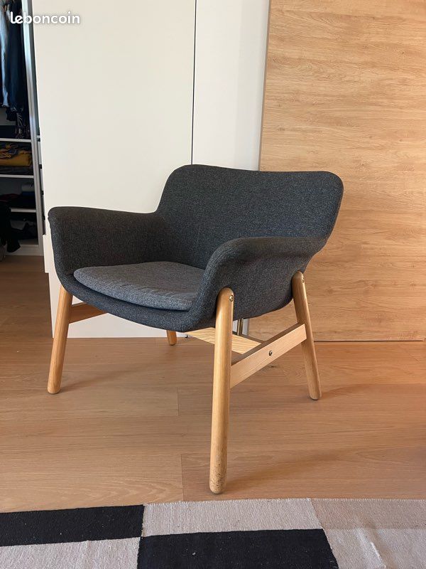 Fauteuil style scandinave IKEA gris tissu (image 1)