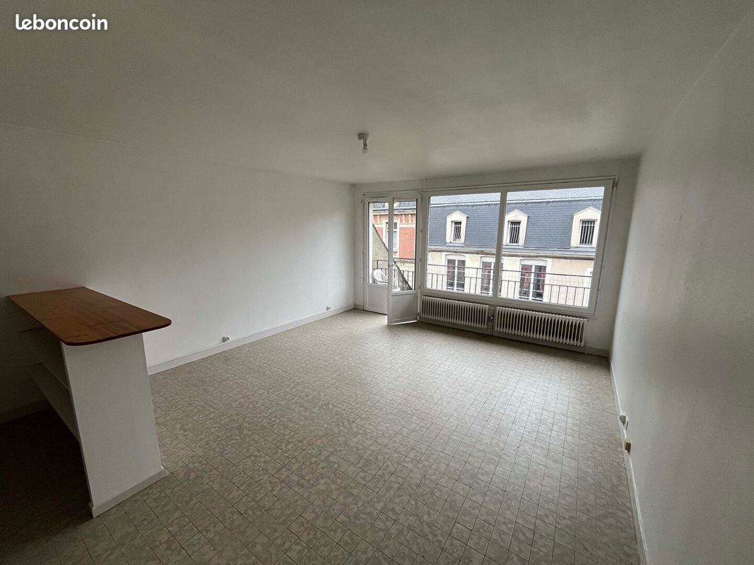 Appartement 1 pièce 38 m² · à Nogent-le-Rotrou · 38 m² · 380 €/mois