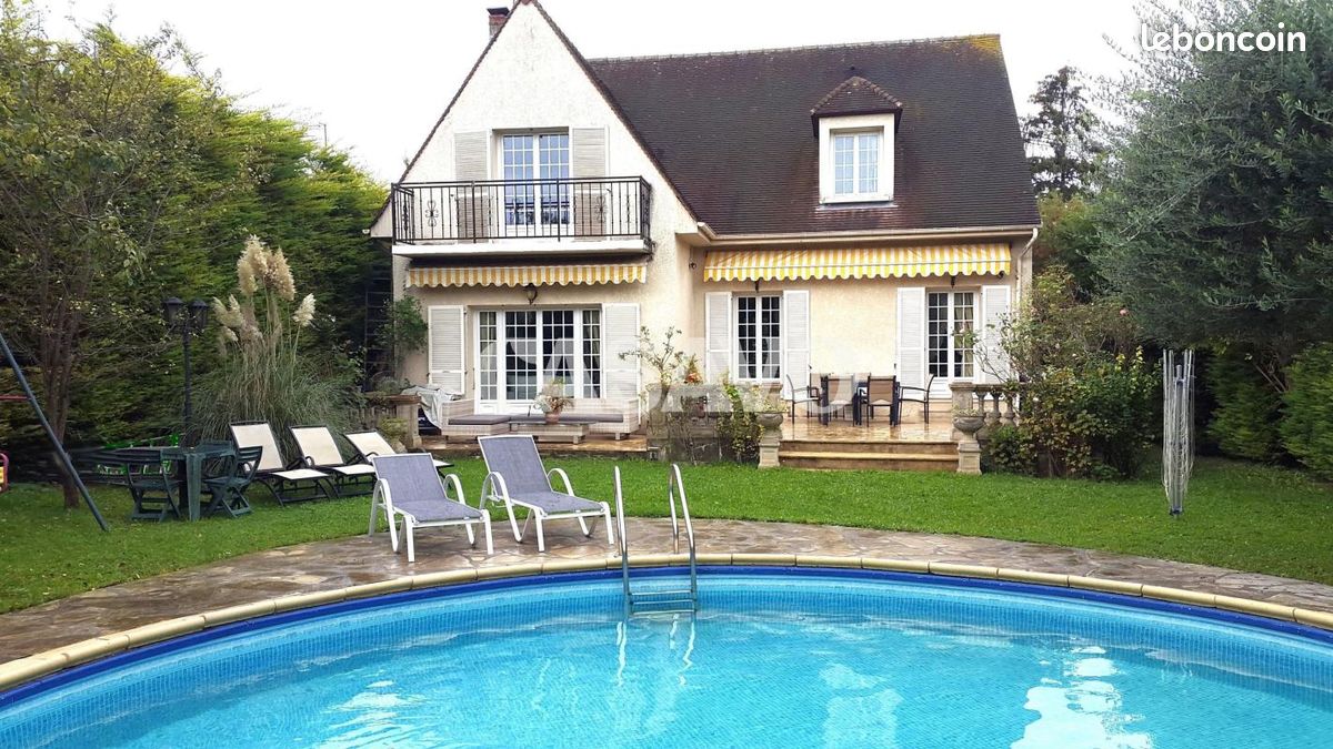 Maison 8 pièces 180 m² · à Sarcelles · 180 m² · 630 000 €