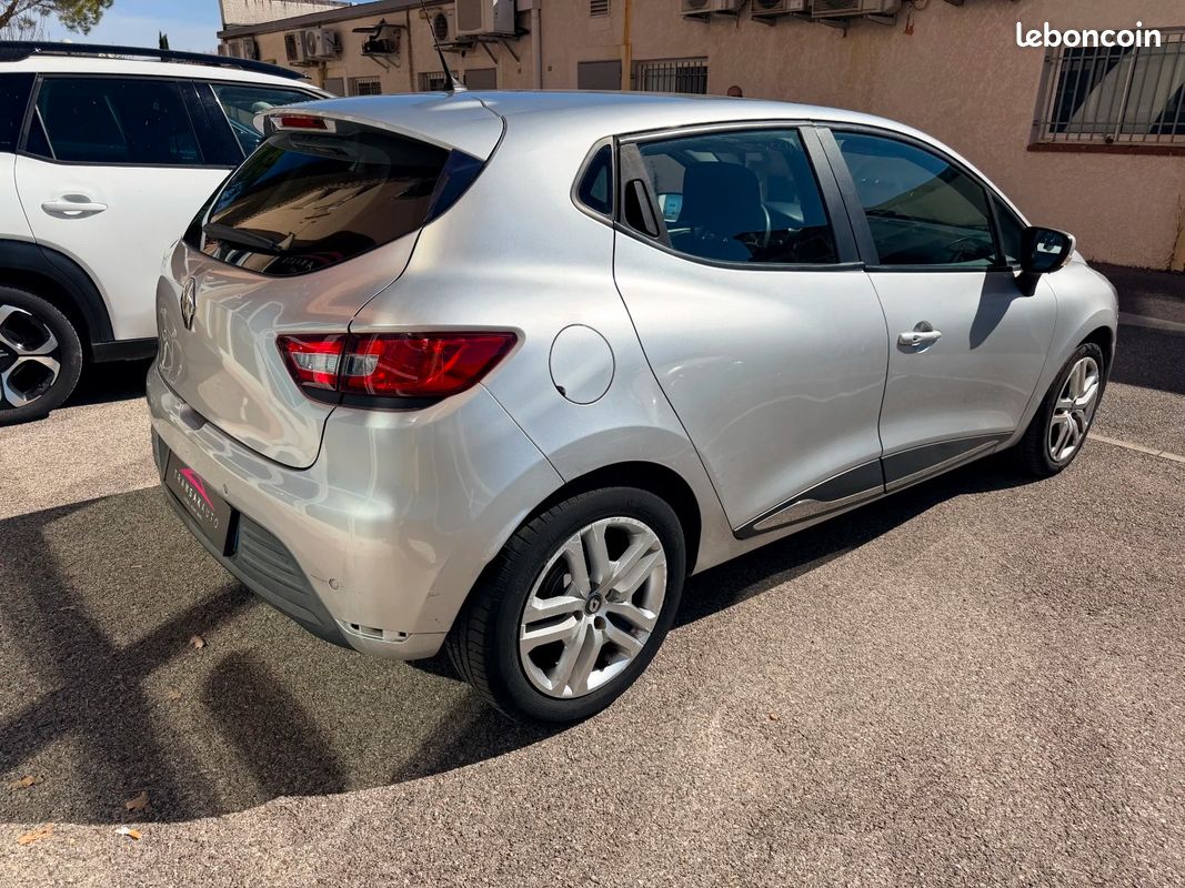 RENAULT CLIO IV BUSINESS dCi 90 Energy eco2 (image 9)