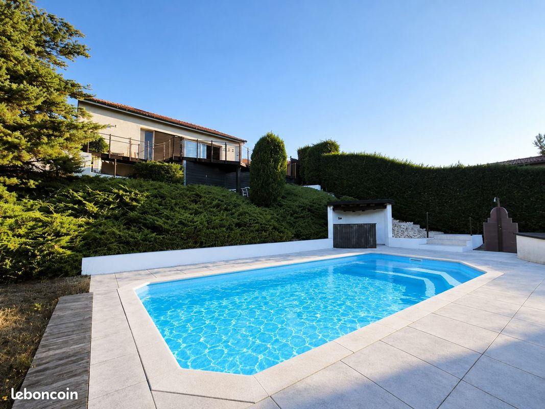 Maison 7 pièces 136 m² · à La Grand-Croix · 136 m² · 365 000 €