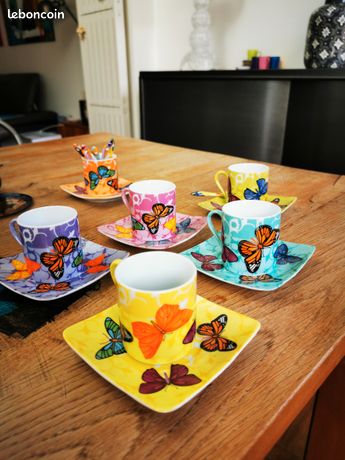 Tasse Et Soucoupe Ancienne Peinture Papillon - Vintage Céramique Multicolore