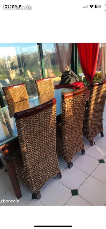 Table avec 6 chaises (image 2)