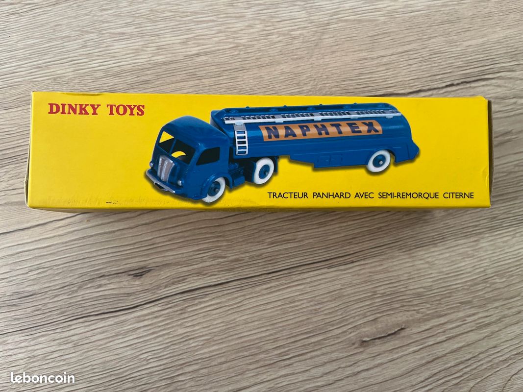 Dinky Toys - 1:43 - Tracteur Panhard avec Semi-Remorque Citerne Ref Dinky Toys - 1:43 - Tracteur Panhard avec Semi-Remorque Citerne Ref