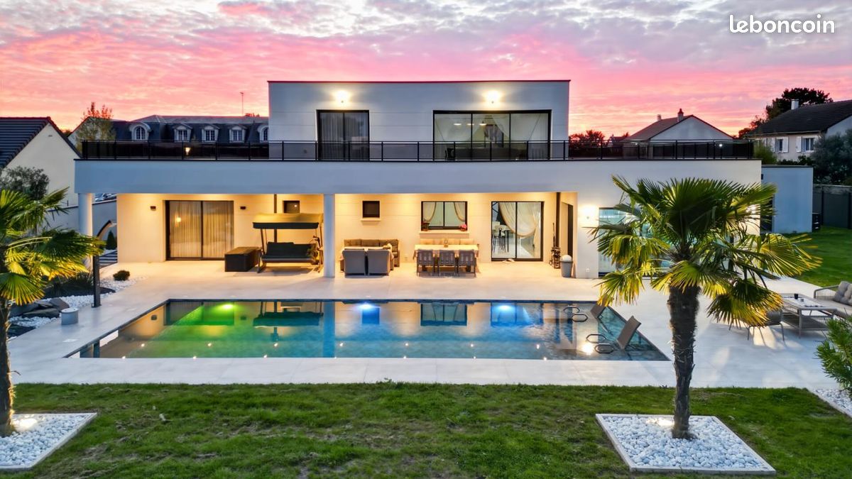 Maison 8 pièces 245 m² · à Joué-lès-Tours · 245 m² · 995 000 €
