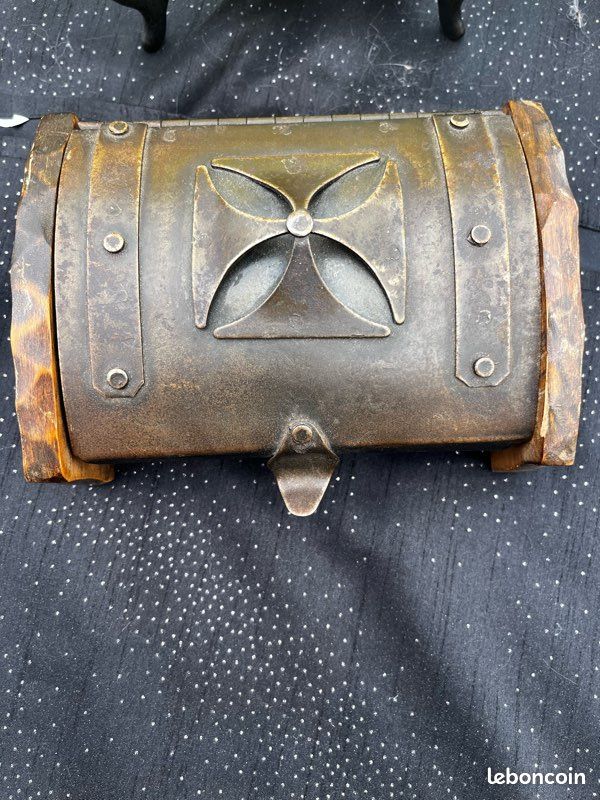 Ancienne boîte coffre médiéval métal et bois vintage déco rangement (image 2)