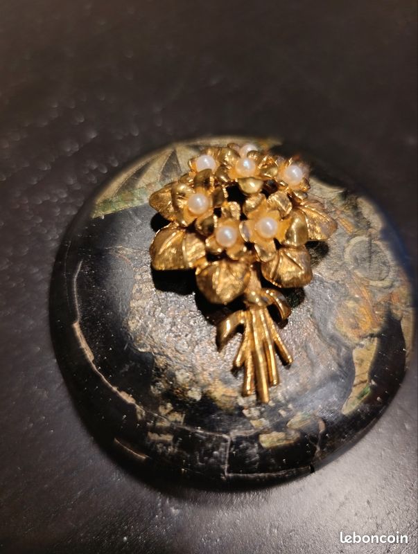 Broche Fleur Vintage – Occasion Bon état – Sans Marque – Pour Embellir Vestes, Manteaux, Sacs