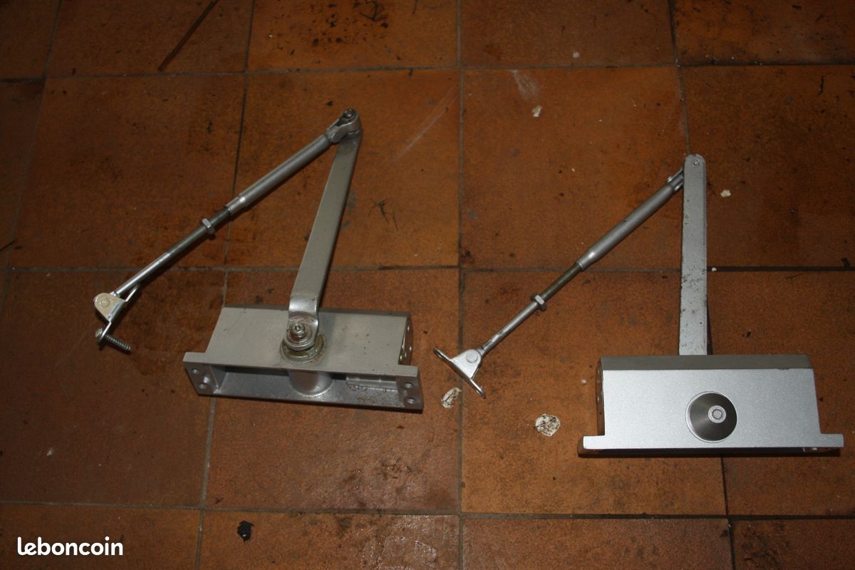 Ferme porte automatique (image 1)