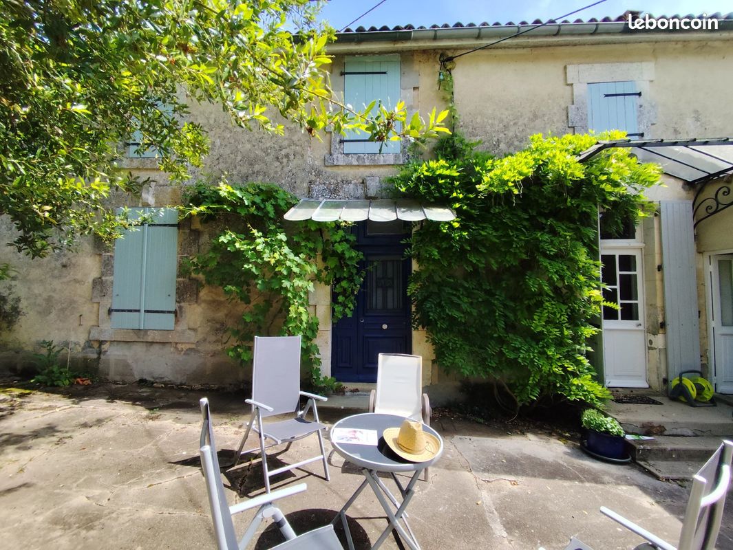 Maison 7 pièces 187 m² · à Ruffec · 187 m² · 199 800 €